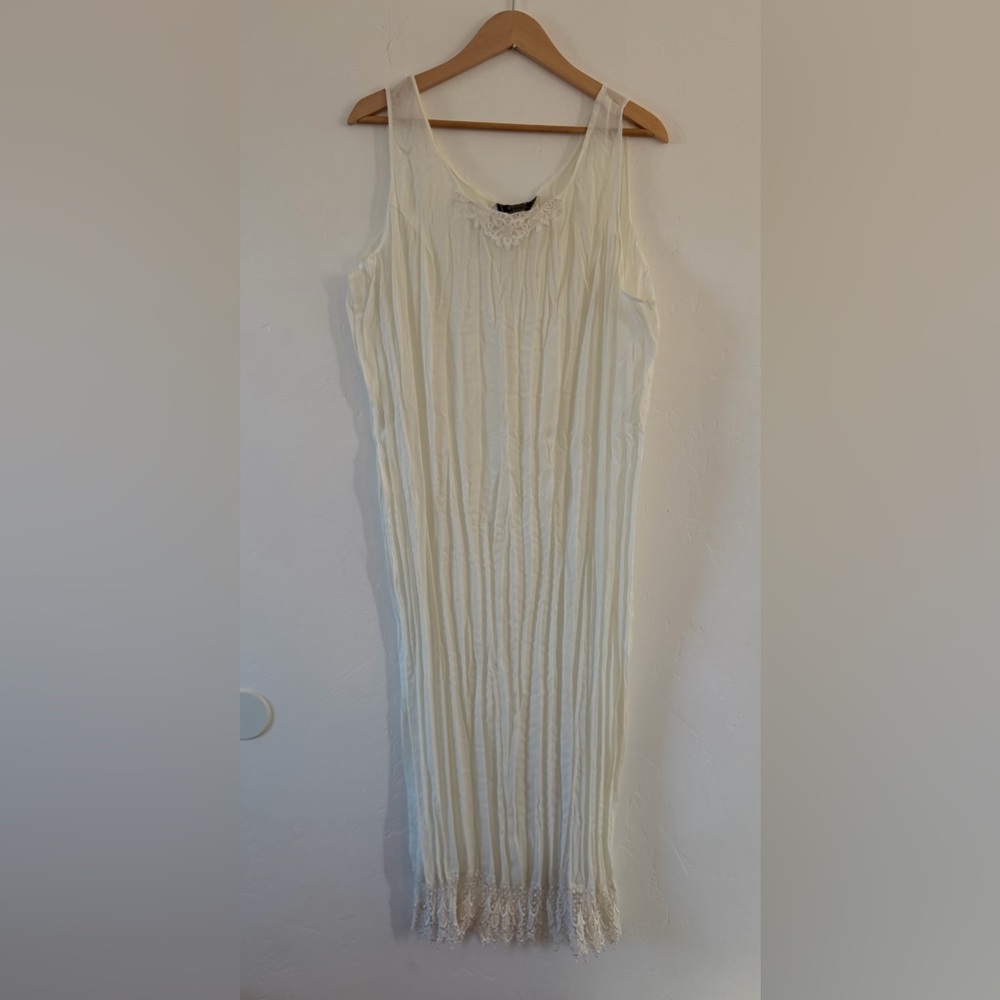 Vintage Cream Pleated Lace Trimmed Nightgown Slip Dress Size Large